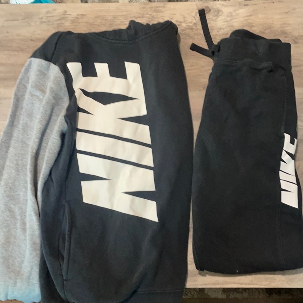 Nike jogger set